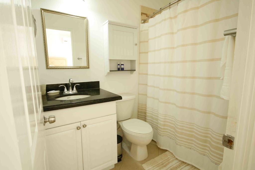 Cattleya Luxury Suites Kingston Exterior foto