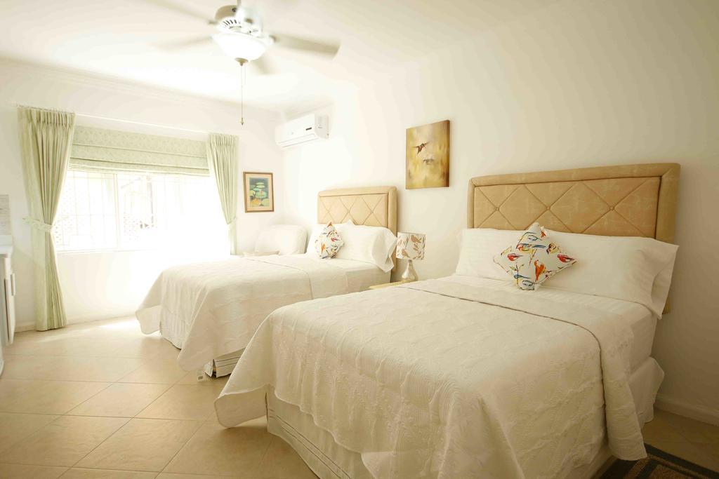 Cattleya Luxury Suites Kingston Exterior foto